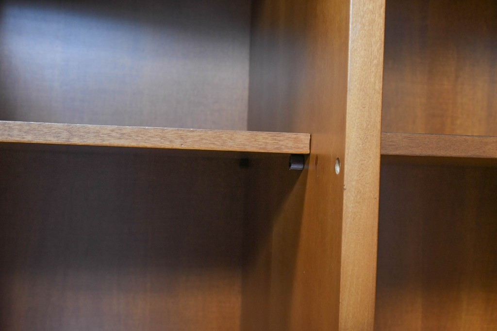 中古　イタリア製　美品　美しい彫刻装飾とマーケットリーが施された特大サイズ(幅2.5メートル)のサイドボード　定価約175万円　(R-086312)