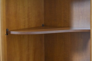 中古　イタリア製　美品　美しい彫刻装飾とマーケットリーが施された特大サイズ(幅2.5メートル)のサイドボード　定価約175万円　(R-086312)