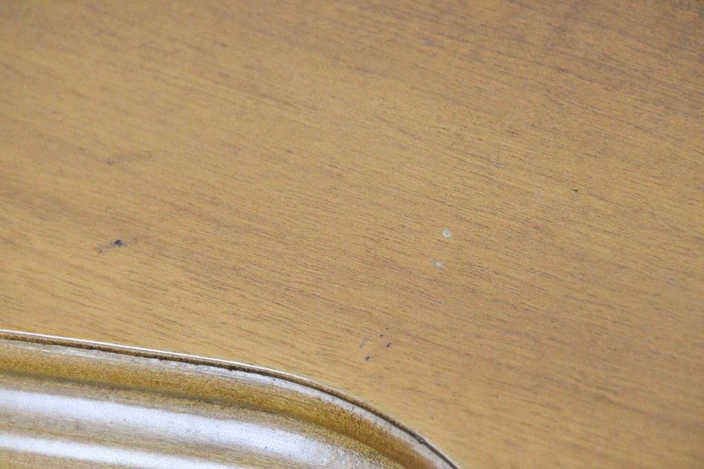 中古　イタリア製　美品　美しい彫刻装飾とマーケットリーが施された特大サイズ(幅2.5メートル)のサイドボード　定価約175万円　(R-086312)