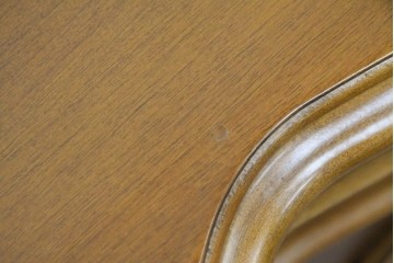 中古　イタリア製　美品　美しい彫刻装飾とマーケットリーが施された特大サイズ(幅2.5メートル)のサイドボード　定価約175万円　(R-086312)