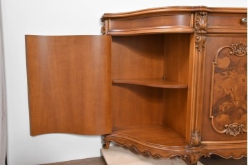 中古　イタリア製　美品　美しい彫刻装飾とマーケットリーが施された特大サイズ(幅2.5メートル)のサイドボード　定価約175万円　(R-086312)