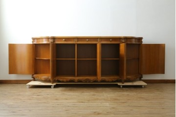 中古　イタリア製　美品　美しい彫刻装飾とマーケットリーが施された特大サイズ(幅2.5メートル)のサイドボード　定価約175万円　(R-086312)