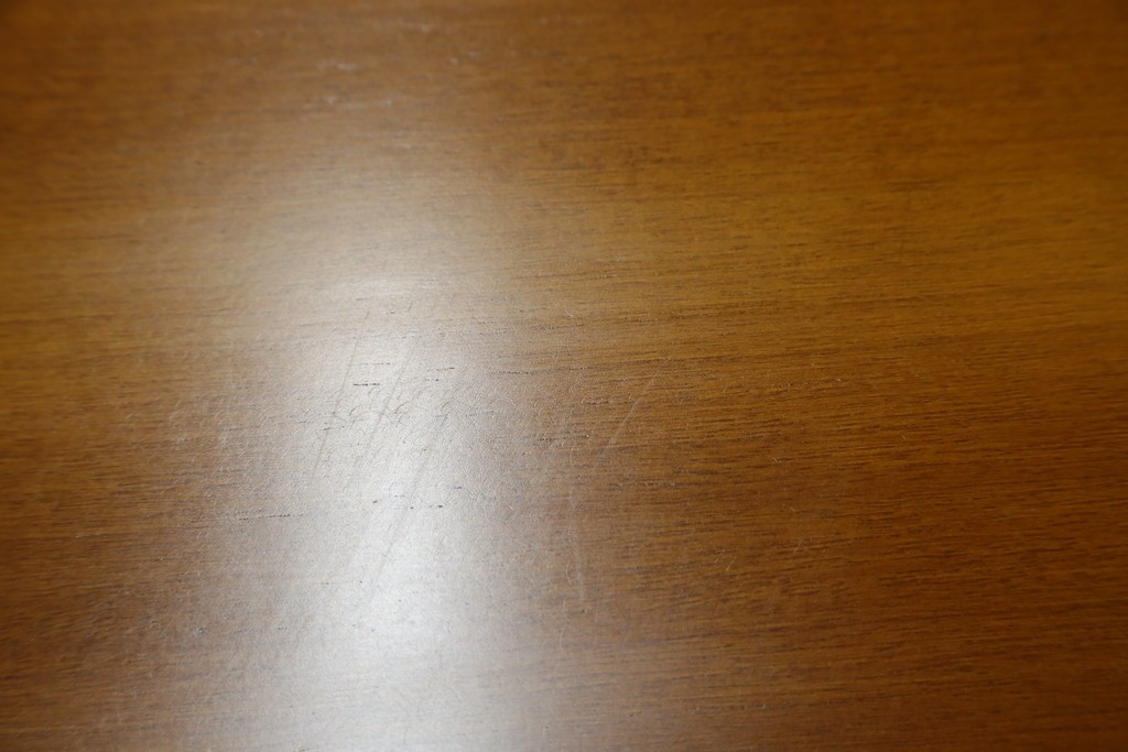 中古　イタリア製　美品　美しい彫刻装飾とマーケットリーが施された特大サイズ(幅2.5メートル)のサイドボード　定価約175万円　(R-086312)