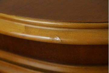 中古　イタリア製　美品　美しい彫刻装飾とマーケットリーが施された特大サイズ(幅2.5メートル)のサイドボード　定価約175万円　(R-086312)