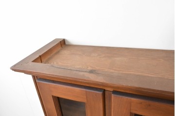 中古　美品　希少な廃番品　ACTUS(アクタス)取り扱い　バレンシアシリーズ　花柄タイルが愛らしいパイン材カップボード　(R-086313)