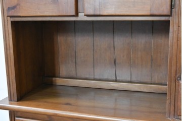 中古　美品　希少な廃番品　ACTUS(アクタス)取り扱い　バレンシアシリーズ　花柄タイルが愛らしいパイン材カップボード　(R-086313)