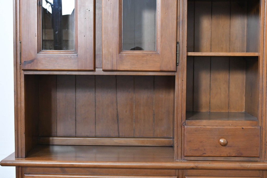 中古　美品　希少な廃番品　ACTUS(アクタス)取り扱い　バレンシアシリーズ　花柄タイルが愛らしいパイン材カップボード　(R-086313)