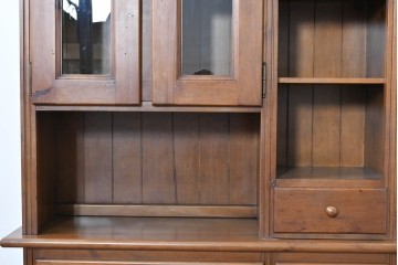 中古　美品　希少な廃番品　ACTUS(アクタス)取り扱い　バレンシアシリーズ　花柄タイルが愛らしいパイン材カップボード　(R-086313)