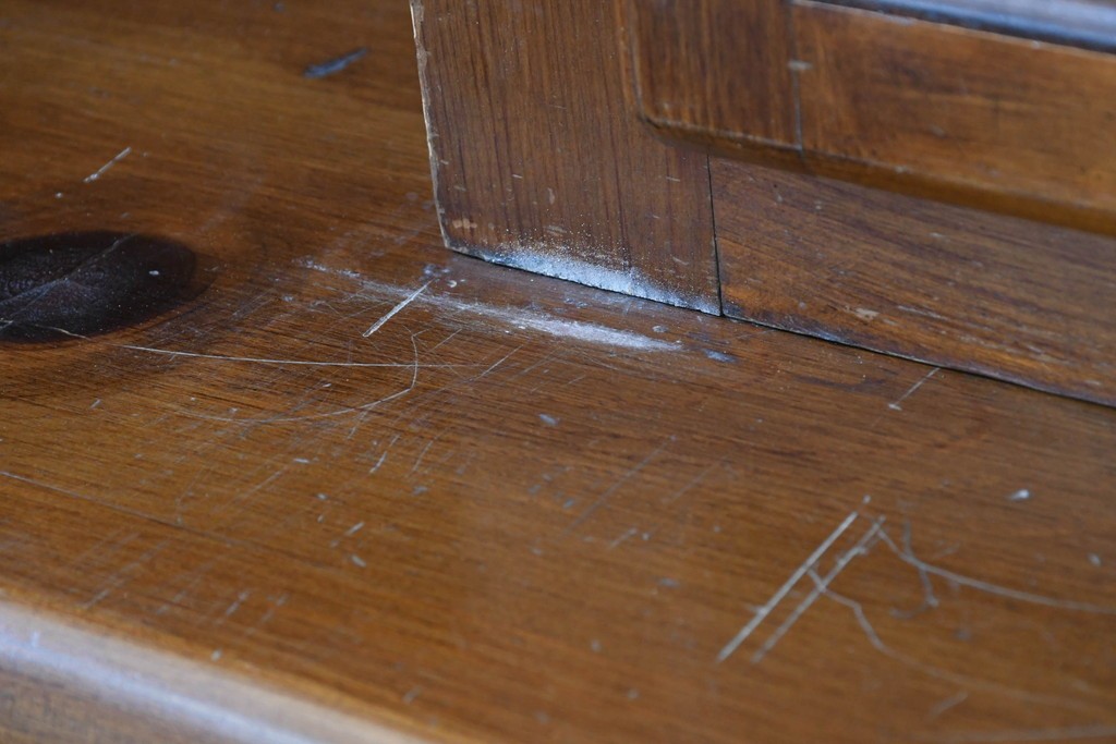 中古　美品　希少な廃番品　ACTUS(アクタス)取り扱い　バレンシアシリーズ　パイン材　花柄タイルが可愛らしい大型のカップボード(R-086314)