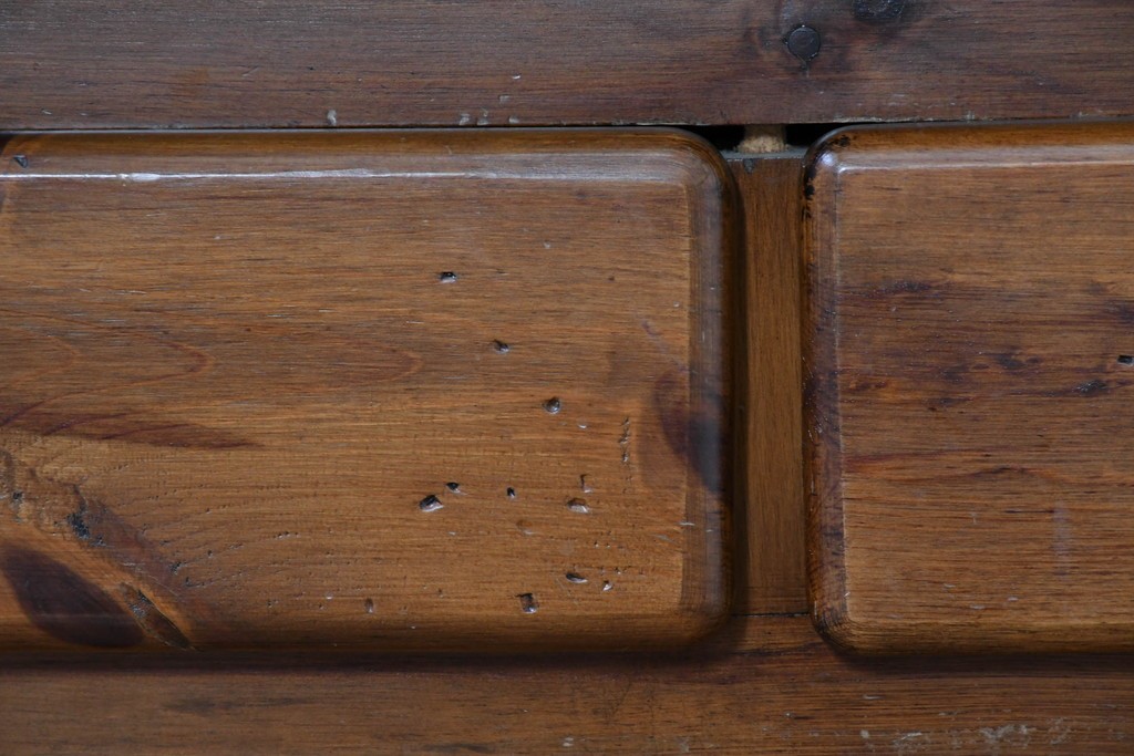 中古　美品　希少な廃番品　ACTUS(アクタス)取り扱い　バレンシアシリーズ　パイン材　花柄タイルが可愛らしい大型のカップボード(R-086314)