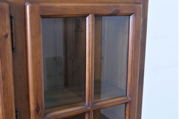 中古　美品　希少な廃番品　ACTUS(アクタス)取り扱い　バレンシアシリーズ　パイン材　花柄タイルが可愛らしい大型のカップボード(R-086314)