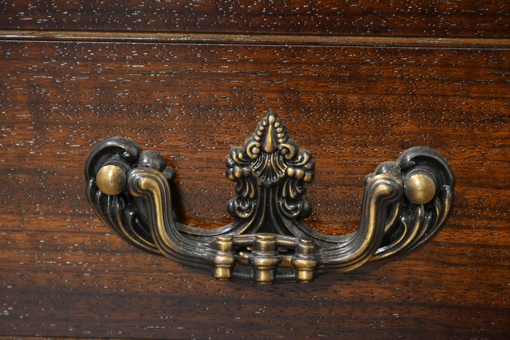 中古　美品　カリモク家具(karimoku)　コロニアルシリーズ　クラシカルな意匠の本棚　定価約18万円　(R-086135)