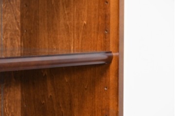 中古　美品　カリモク家具(karimoku)　コロニアルシリーズ　クラシカルな意匠の本棚　定価約18万円　(R-086135)