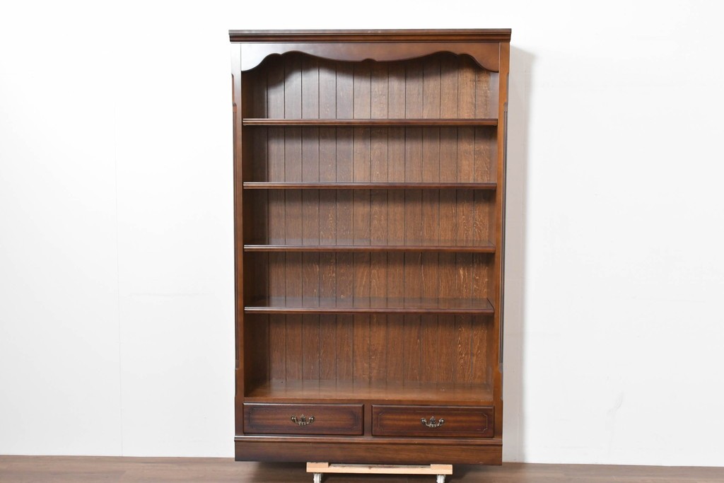 中古　美品　カリモク家具(karimoku)　コロニアルシリーズ　クラシカルな意匠の本棚　定価約18万円　(R-086135)