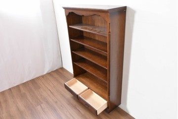 中古　美品　カリモク家具(karimoku)　コロニアルシリーズ　クラシカルな意匠の本棚　定価約18万円　(R-086135)