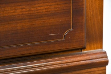 中古　美品　カリモク家具(karimoku)　コロニアルシリーズ　クラシカルな意匠の本棚　定価約18万円　(R-086135)