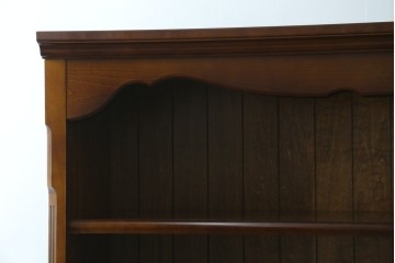 中古　美品　カリモク家具(karimoku)　コロニアルシリーズ　クラシカルな意匠の本棚　定価約18万円　(R-086315)