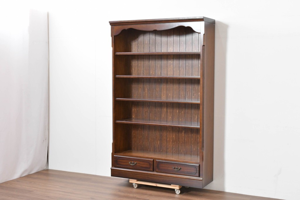 中古　美品　カリモク家具(karimoku)　コロニアルシリーズ　クラシカルな意匠の本棚　定価約18万円　(R-086136)