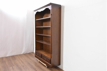 中古　美品　カリモク家具(karimoku)　コロニアルシリーズ　クラシカルな意匠の本棚　定価約18万円　(R-086136)