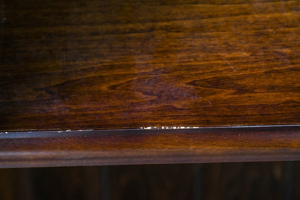 中古　美品　カリモク家具(karimoku)　コロニアルシリーズ　クラシカルな意匠の本棚　定価約18万円　(R-086136)