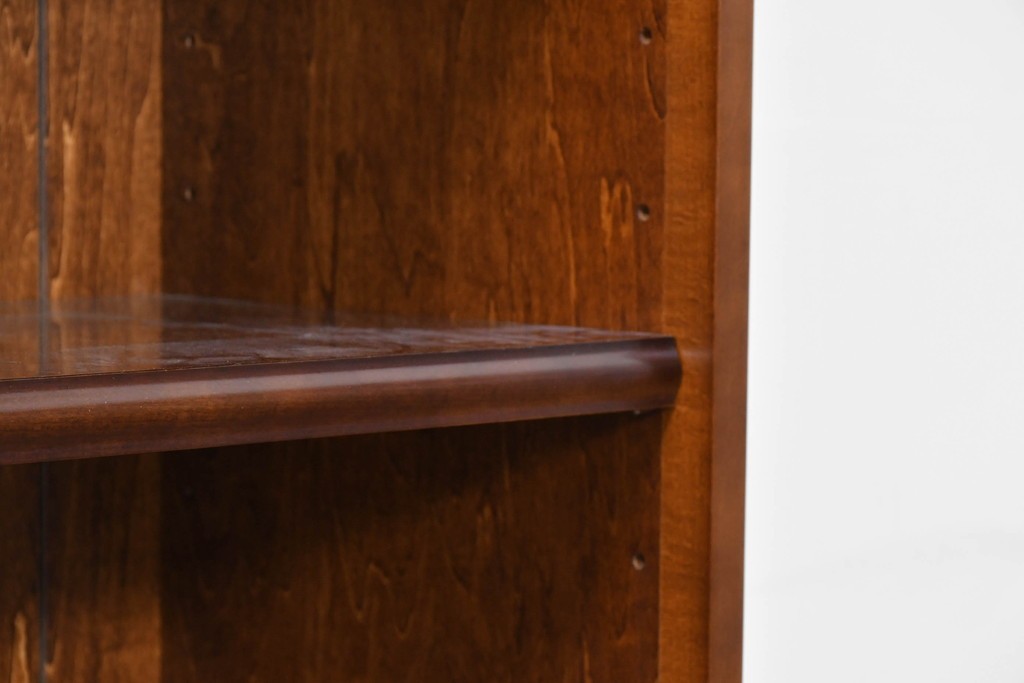 中古　美品　カリモク家具(karimoku)　コロニアルシリーズ　クラシカルな意匠の本棚　定価約18万円　(R-086136)