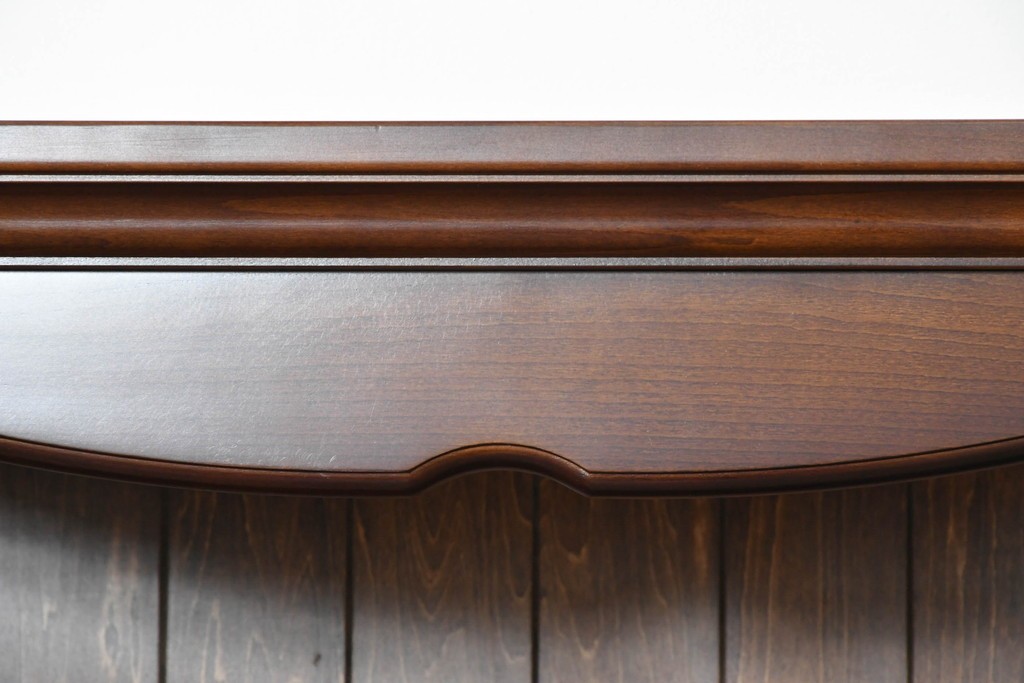 中古　美品　カリモク家具(karimoku)　コロニアルシリーズ　クラシカルな意匠の本棚　定価約18万円　(R-086136)