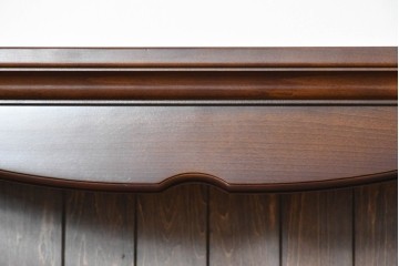 中古　美品　カリモク家具(karimoku)　コロニアルシリーズ　クラシカルな意匠の本棚　定価約18万円　(R-086136)