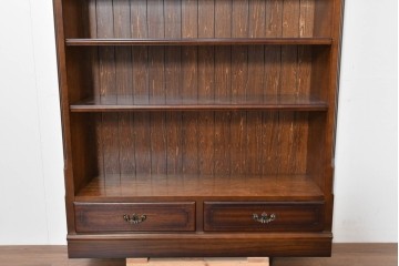 中古　美品　カリモク家具(karimoku)　コロニアルシリーズ　クラシカルな意匠の本棚　定価約18万円　(R-086136)