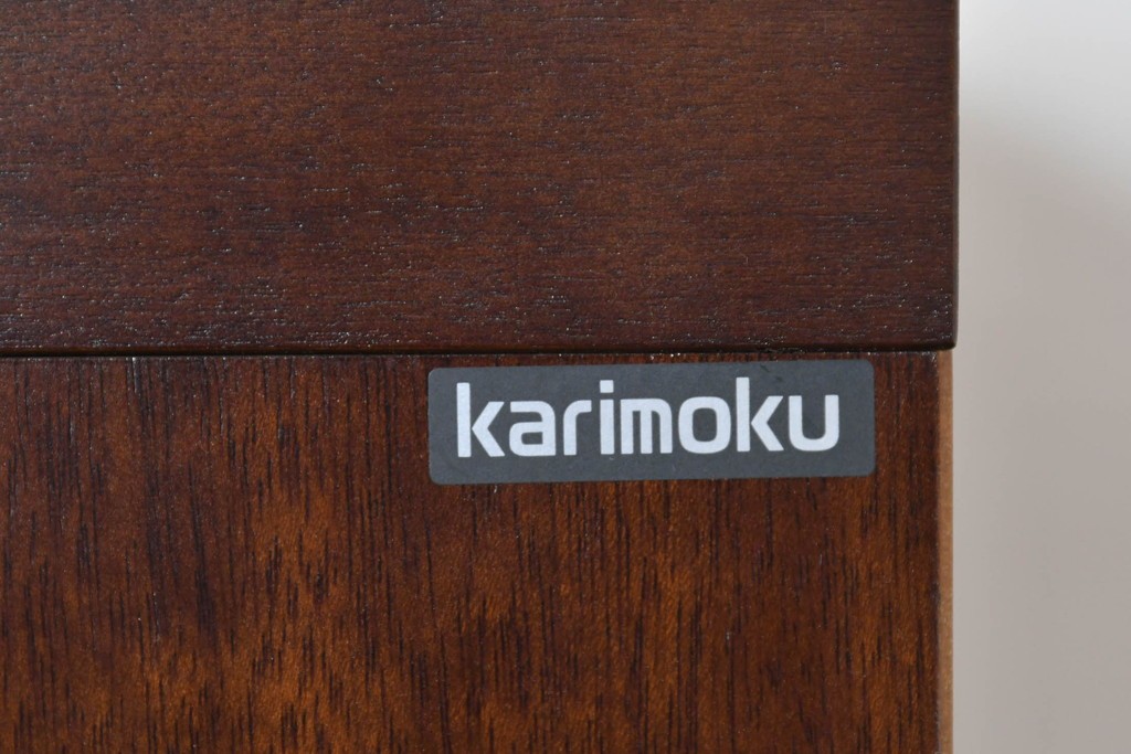 中古　美品　カリモク家具(karimoku)　コロニアルシリーズ　クラシカルな意匠の本棚　定価約18万円　(R-086136)