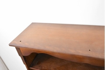 中古　美品　カリモク家具(karimoku)　コロニアルシリーズ　クラシカルな意匠の本棚　定価約18万円　(R-086136)