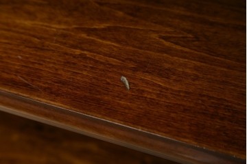 中古　美品　カリモク家具(karimoku)　コロニアルシリーズ　クラシカルな意匠の本棚　定価約18万円　(R-086316)