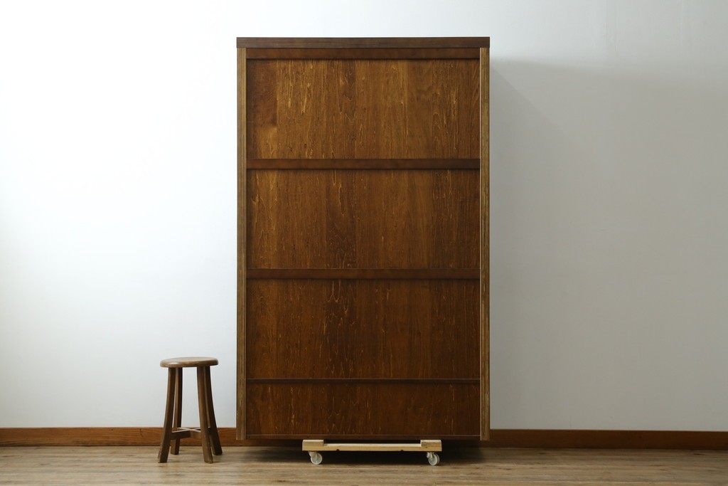 中古　美品　カリモク家具(karimoku)　コロニアルシリーズ　クラシカルな意匠の本棚　定価約18万円　(R-086316)