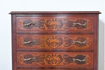中古　六本木アピス(APIS)取り扱い　イタリア最高級家具　MARCONI ARTE(マルコーニ アルテ)　象嵌装飾が芸術品のような存在感を放つチェスト　定価約46万円　(R-086317)