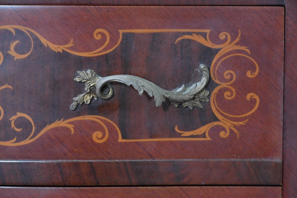 中古　六本木アピス(APIS)取り扱い　イタリア最高級家具　MARCONI ARTE(マルコーニ アルテ)　象嵌装飾が芸術品のような存在感を放つチェスト　定価約46万円　(R-086317)