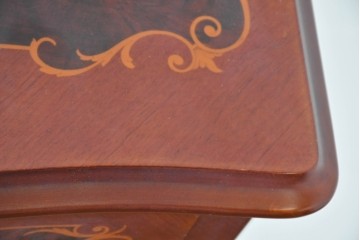 中古　六本木アピス(APIS)取り扱い　イタリア最高級家具　MARCONI ARTE(マルコーニ アルテ)　象嵌装飾が芸術品のような存在感を放つチェスト　定価約46万円　(R-086317)