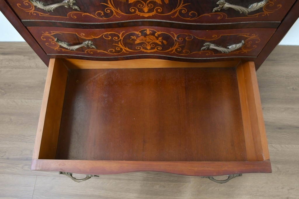 中古　六本木アピス(APIS)取り扱い　イタリア最高級家具　MARCONI ARTE(マルコーニ アルテ)　象嵌装飾が芸術品のような存在感を放つチェスト　定価約46万円　(R-086317)