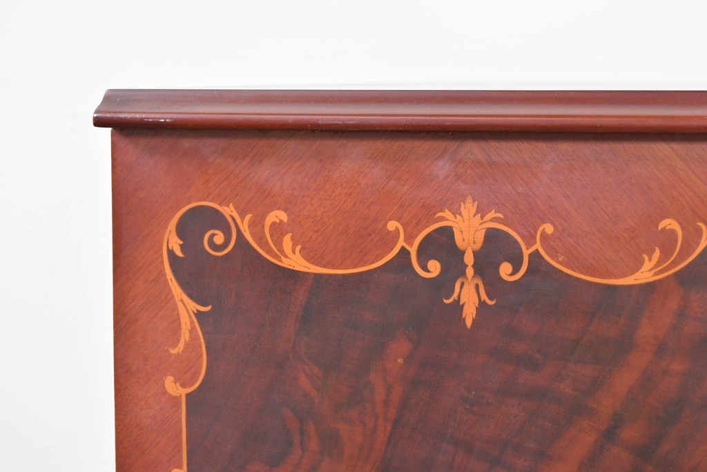 中古　六本木アピス(APIS)取り扱い　イタリア最高級家具　MARCONI ARTE(マルコーニ アルテ)　象嵌装飾が芸術品のような存在感を放つチェスト　定価約46万円　(R-086317)