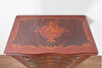 中古　六本木アピス(APIS)取り扱い　イタリア最高級家具　MARCONI ARTE(マルコーニ アルテ)　象嵌装飾が芸術品のような存在感を放つチェスト　定価約46万円　(R-086317)