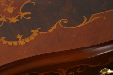 中古　六本木アピス(APIS)取り扱い　イタリア最高級家具　MARCONI ARTE(マルコーニ アルテ)　象嵌装飾が芸術品のような存在感を放つチェスト　定価約46万円　(R-086317)