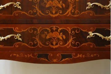 中古　六本木アピス(APIS)取り扱い　イタリア最高級家具　MARCONI ARTE(マルコーニ アルテ)　象嵌装飾が芸術品のような存在感を放つチェスト　定価約46万円　(R-086317)