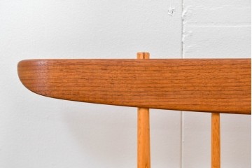 中古　ジョージ・ナカシマ(George Nakashima)　素材を活かした造形が魅力のコノイドベンチ　(R-086319)