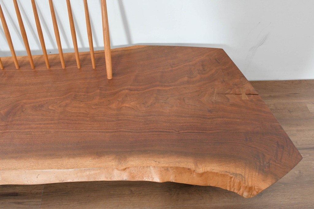 中古　ジョージ・ナカシマ(George Nakashima)　素材を活かした造形が魅力のコノイドベンチ　(R-086319)
