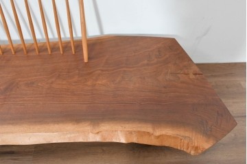 中古　ジョージ・ナカシマ(George Nakashima)　素材を活かした造形が魅力のコノイドベンチ　(R-086319)