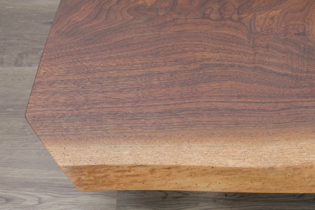 中古　ジョージ・ナカシマ(George Nakashima)　素材を活かした造形が魅力のコノイドベンチ　(R-086319)