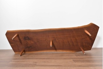 中古　ジョージ・ナカシマ(George Nakashima)　素材を活かした造形が魅力のコノイドベンチ　(R-086319)