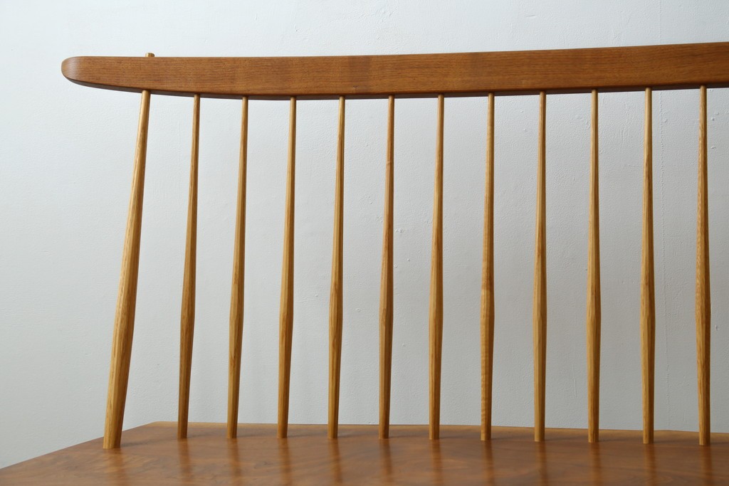 中古　ジョージ・ナカシマ(George Nakashima)　素材を活かした造形が魅力のコノイドベンチ　(R-086319)