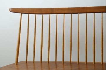 中古　ジョージ・ナカシマ(George Nakashima)　素材を活かした造形が魅力のコノイドベンチ　(R-086319)