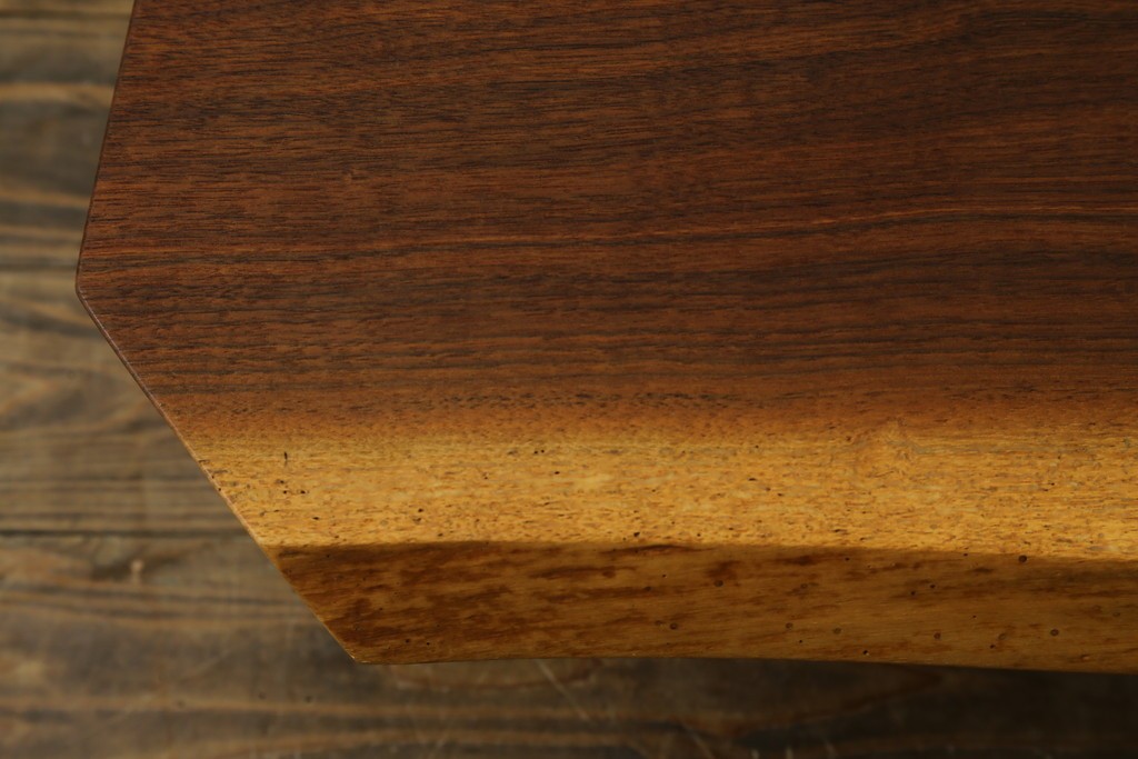 中古　ジョージ・ナカシマ(George Nakashima)　素材を活かした造形が魅力のコノイドベンチ　(R-086319)