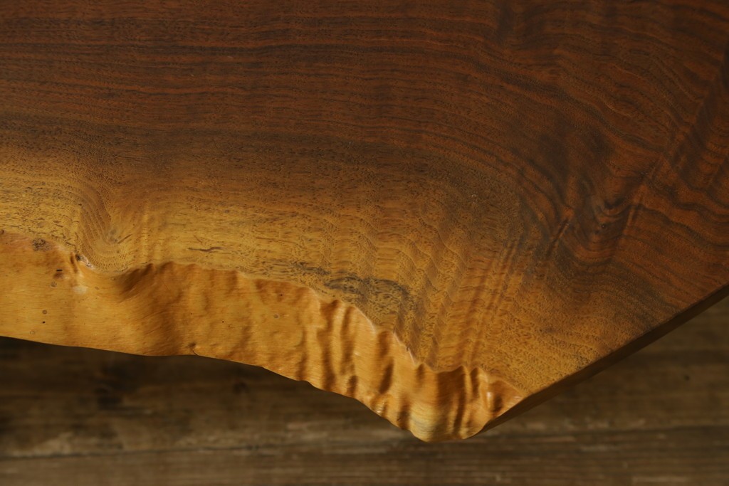 中古　ジョージ・ナカシマ(George Nakashima)　素材を活かした造形が魅力のコノイドベンチ　(R-086319)
