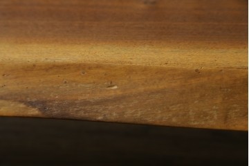 中古　ジョージ・ナカシマ(George Nakashima)　素材を活かした造形が魅力のコノイドベンチ　(R-086319)